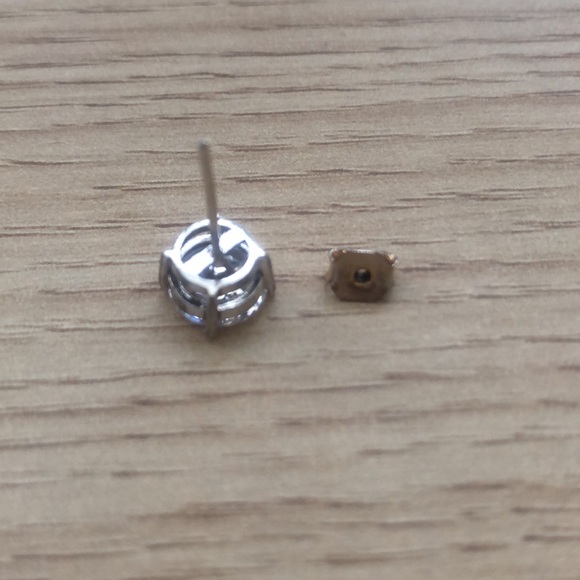 One 3 ct. size (approx) cubic zirconia stud. Super sparkly! - Picture 15 of 16